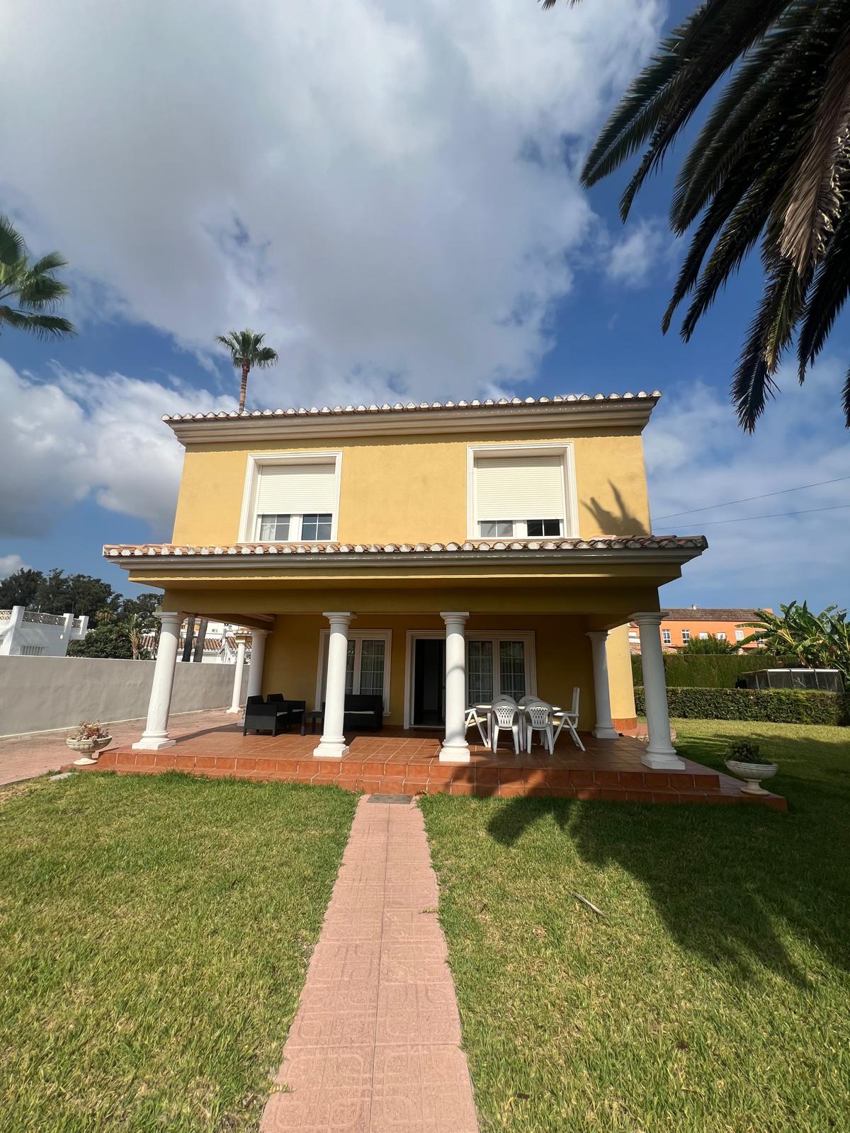 Chalet en las Marinas